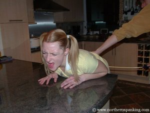 Northern Spanking - Snack Attack - image 1