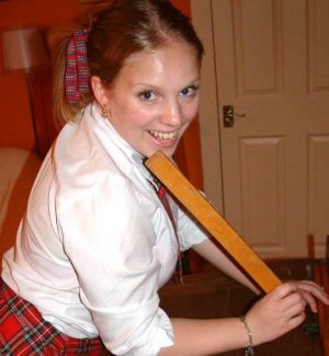 Northern Spanking - Introducing Amy - image 1