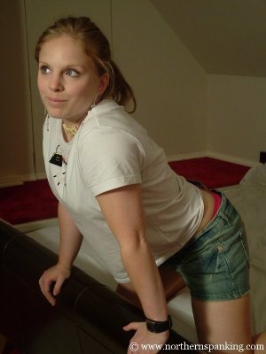 Northern Spanking - A Webcam Named Desire - image 13